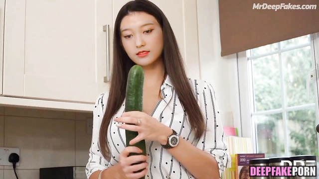 Choerry having fun with huge cucumber 최리 이달의 소녀 가짜 포르노 deepfake porn