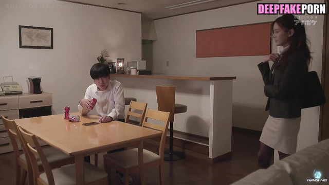 Yang Mi sucked off the producer in his office (深度伪造 杨幂) [PREMIUM]