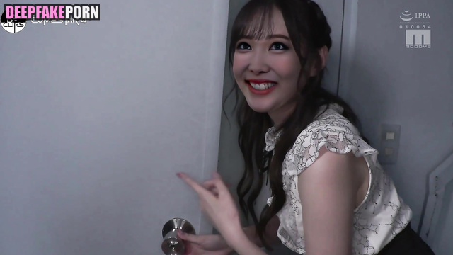 Fake Nayeon TWICE takes part in a porn shoot (本物の偽物トゥワイス) [PREMIUM]