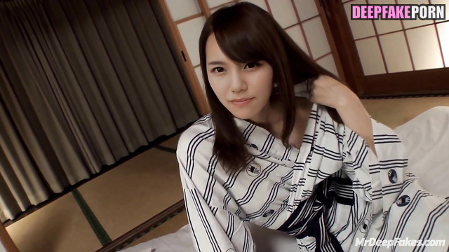 She wants your kisses - Random Face Swap (ランダム顔交換)