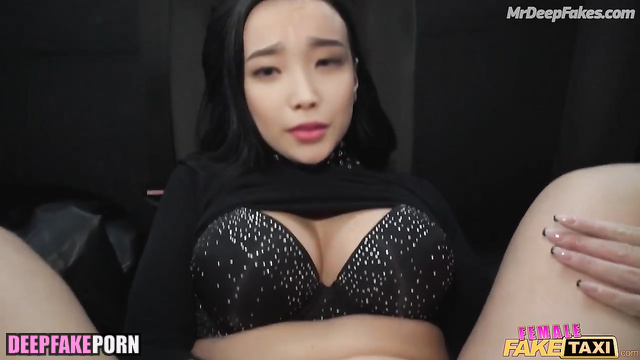 Hot IU sucked big balls in the car, face swap - 아이유 연예인 섹스