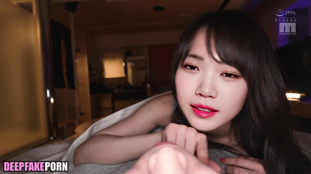 Chaewon from IZ*ONE getting nice cunni, fake / アイズワン 偽アプリ [PREMIUM]