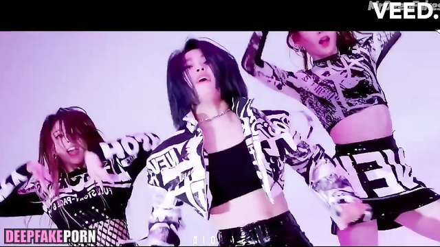 K-pop stars from ITZY love dance and fuck, fake pmv - 있지 섹스 테이프