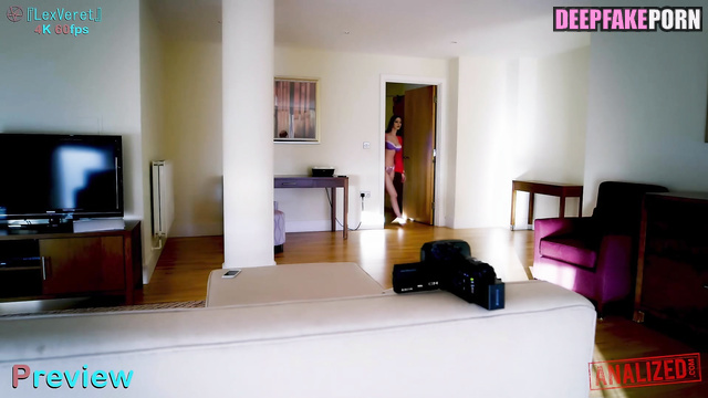 Jiheon, Fromis_9 filming her body on camera - ai / 백지헌 프로미스나인