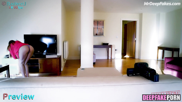 Jiheon, Fromis_9 filming her body on camera - ai / 백지헌 프로미스나인