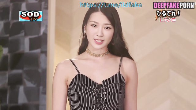 Fake Yang Zi showed pussy during news stream - 杨紫 真假的