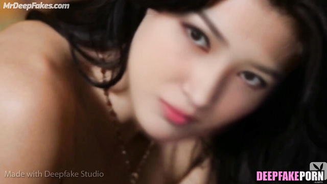 Nancy demonstrating perfect, young body // モモランド セックステープ sex scene