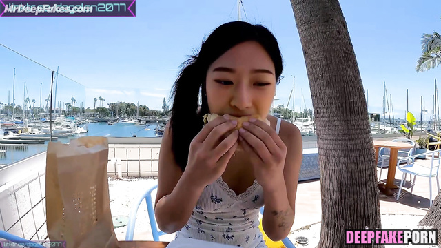 Yujin had spontaneous sex with taxi driver, ai - アイヴ セックスシーン