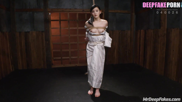 Man wanna domination on her, Li Yitong sex tape - 李一桐 真假的