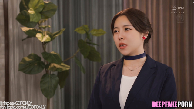 Tied up Wheein (MAMAMOO) gets fucked by an old fart (얼굴 교환 휘인) [PREMIUM]