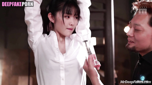 IU face swap - pretty girl fucked in oil / 아이유 딥 페이크 포르노