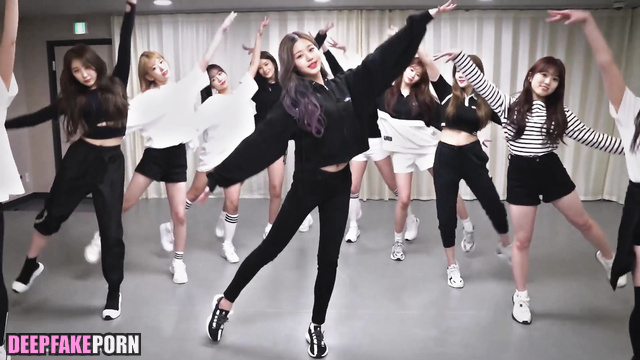 Girls of IZ*ONE are so seductive in this PMV deepfake アイズワン (ディープフェイク)