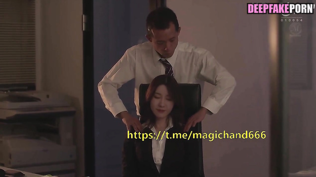 Office lady Chen Duling adores toes licking, ai - 陈都灵 真假