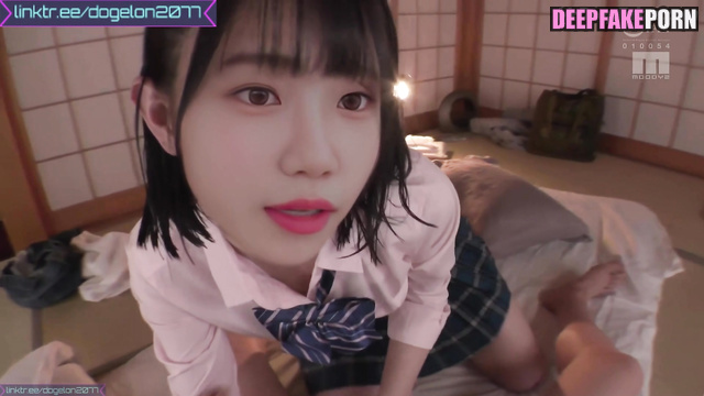 Cute schoolgirl Yuri sucking cock instead of lessons / アイズワン 本物の偽物 ai