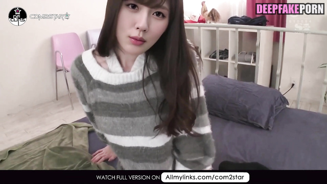 Sexy Miyeon 조미연 woke up his big friend (여자)아이들 (G)I-DLE 성인 adult