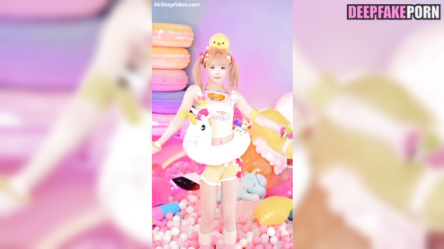 Cute and sexy dance in different clothes, Tsuruko fakeapp