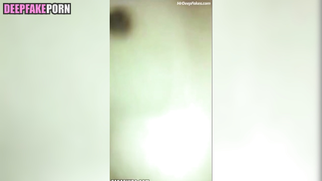 インディラ・セルニ セックスシーン Indira Seruni loves when everybody admires her boobs ai