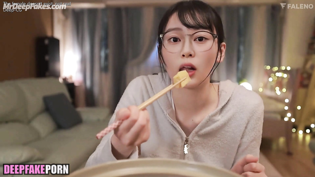 Shy girl from high school wants to fuck with you, fake Minju アイズワン 本物の偽物