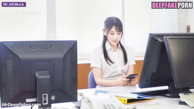 Awesome fuck (少女時代 本物の偽物) right at the workplace / Seohyun real fake