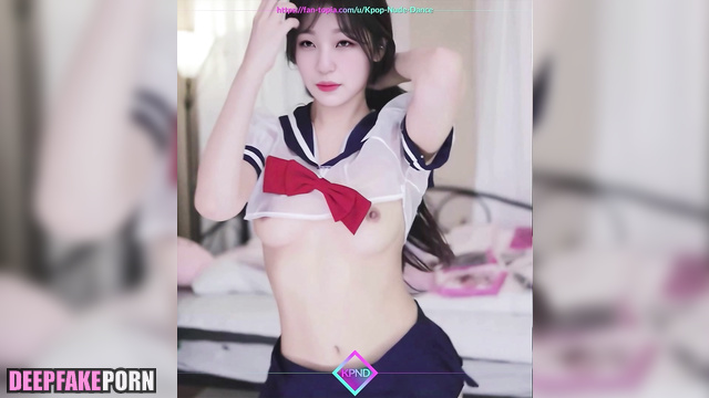 Schoolgirl dancing on camera - Jiheon face swap / 백지헌 프로미스나인 [PREMIUM]