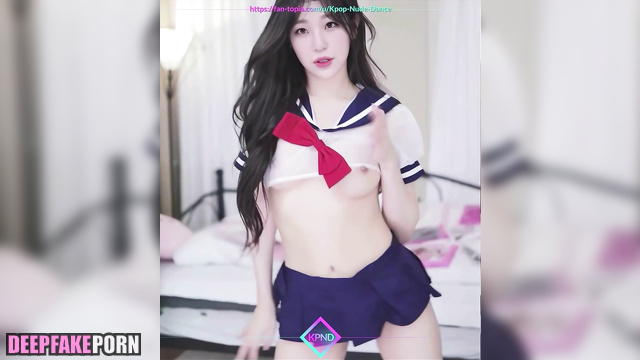 Schoolgirl dancing on camera - Jiheon face swap / 백지헌 프로미스나인 [PREMIUM]