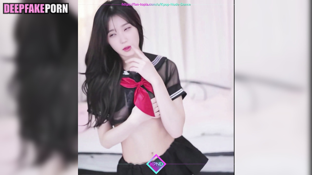 Sex scene 섹스 장면 IU 아이유 wants to know what you think of her sexy dance [PREMIUM]