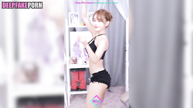 Hot dancing on camera - IU face swap // 아이유 딥페이크 영상 [PREMIUM]