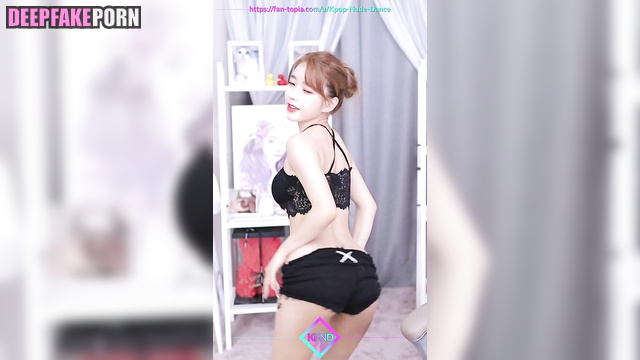 Hot dancing on camera - IU face swap // 아이유 딥페이크 영상 [PREMIUM]