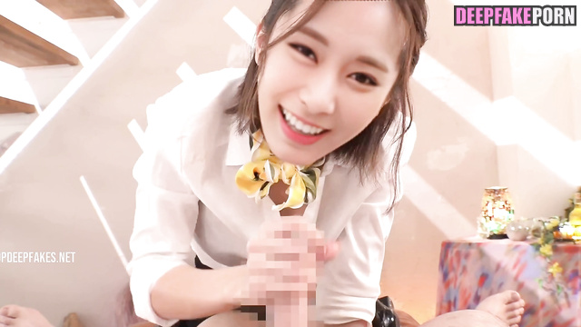 DeepFake Tzuyu made a guy to cum in her hands - 쯔위 트와이스 사까시 딥페이크
