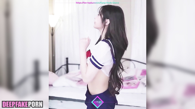 Korean schoolgirl IU decided to dance sexy (아이유 딥페이크 영상) [PREMIUM]