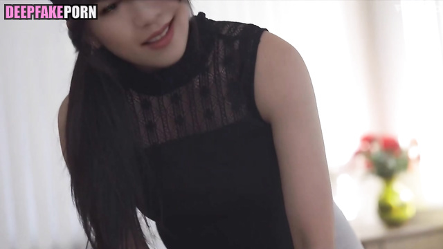 Han Xue making footjob in pantyhose, hot adult video (韩雪 名人性爱) [PREMIUM]