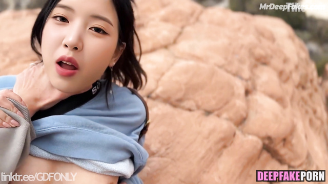 Fake Jiwoo fucked with driver for free drive (지우 엔믹스)