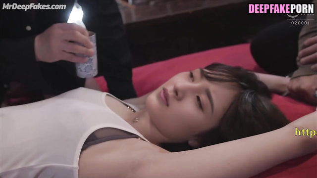 Dirty gangsters wanna fuck her - Song Zu'er ai scenes (宋祖儿 性爱录像带)