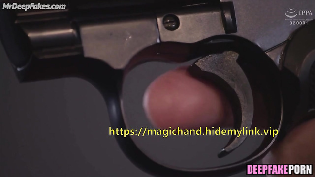 Dirty gangsters wanna fuck her - Song Zu'er ai scenes (宋祖儿 性爱录像带)