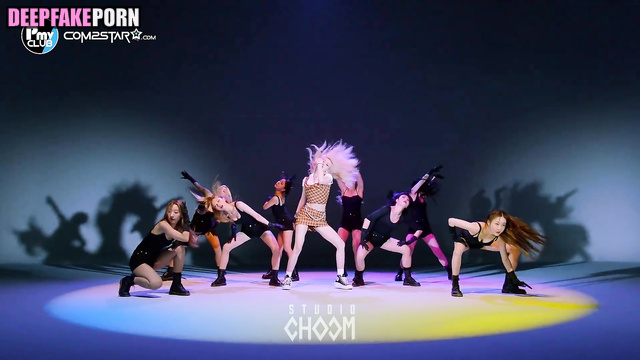 Blonde enjoying big cock in mouth, Somi (전소미 아이오아이) face swap [PREMIUM]