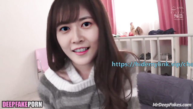 Sexy 陈钰琪 Chen Yuqi is not so shy as she seems 智能换脸 smart face change