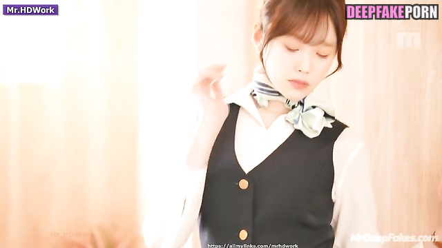 얼굴 스왑 Face swap IU 아이유 needs to relax after work in naughty company