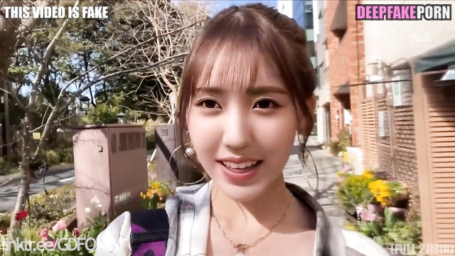 Ugly man picked up her from the street - Kim Lip face swap // 김립 이달의 소녀