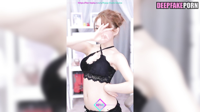 유나 있지 Yuna hot celebrity dance - babe adores having fun on webcam, ai [PREMIUM]