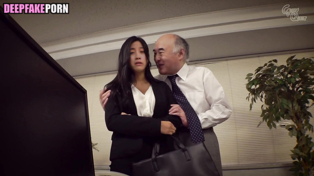 She had to suck that ugly old cock - fake Kanna Hashimoto 橋本 環奈 本物の偽物 [PREMIUM]