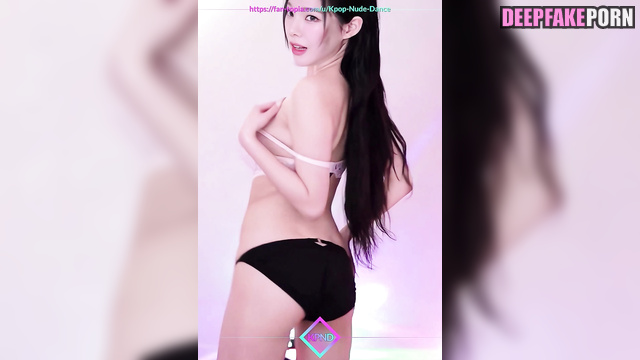 Beauty brunette dancing for her lesbian friend (카리나 에스파) Karina A.I. [PREMIUM]