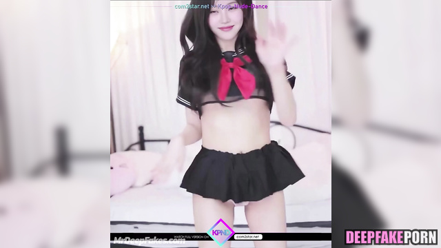 Crazy schoolgirl jumping and dancing - fake Karina (카리나 에스파)
