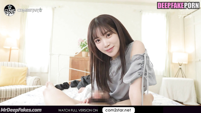 アイズワン セックスシーン pretty virgin Chaewon playing with your cock - real fake
