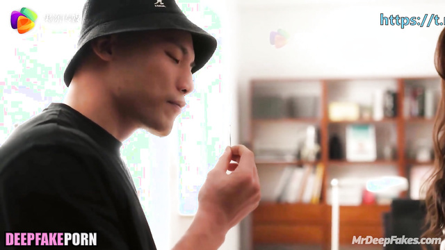 Slutty secretary Wang Churan flirting with potential colleague 王楚然 真假 ai