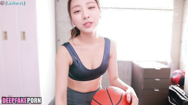 Sex in the gym locker room is a good idea, Yuna (유나 있지) deepfake erotic