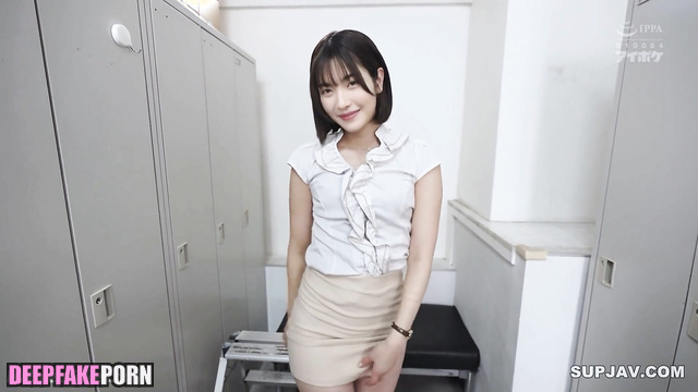 Fake GoMaLSooK (고말숙 진짜 가짜) spied on you in toilet and got excited