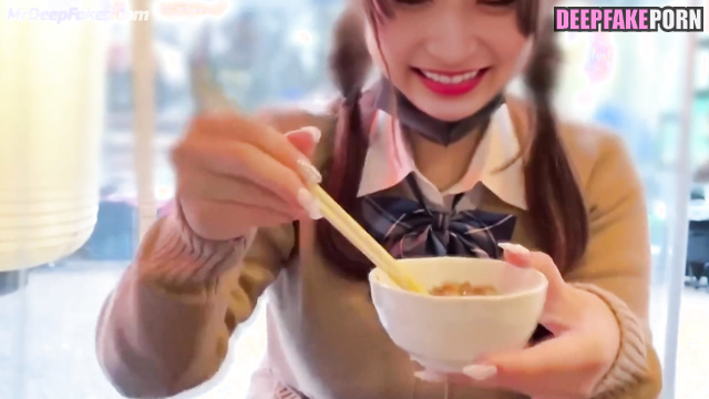 Asian schoolgirl adores to feel something big in mouth, Lin Xiang 林襄 换脸 ai