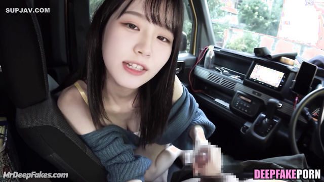 Fast handjob in the car by slutty Chodan (쵸단 딥페이크 영상) / real fake