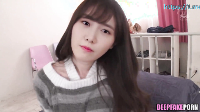 K-pop star of 少女時代 SNSD Yoona gladly shows her handjob skills ケー・ポップ