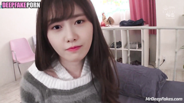 K-pop star of 少女時代 SNSD Yoona gladly shows her handjob skills ケー・ポップ